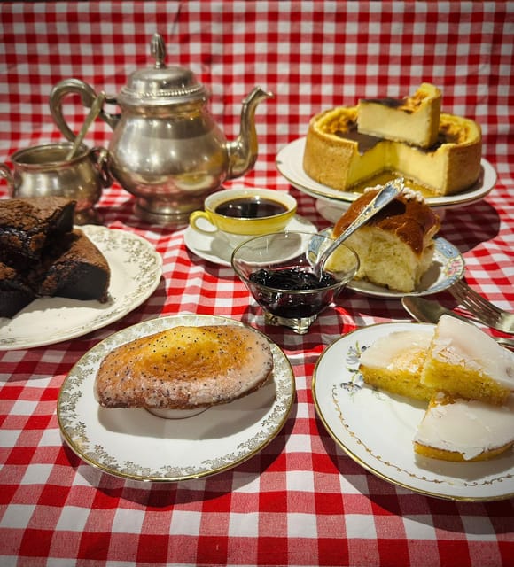 A French "Tea Time" in Paris - Who This Tea Time Fits Best (And Who Might Skip It)