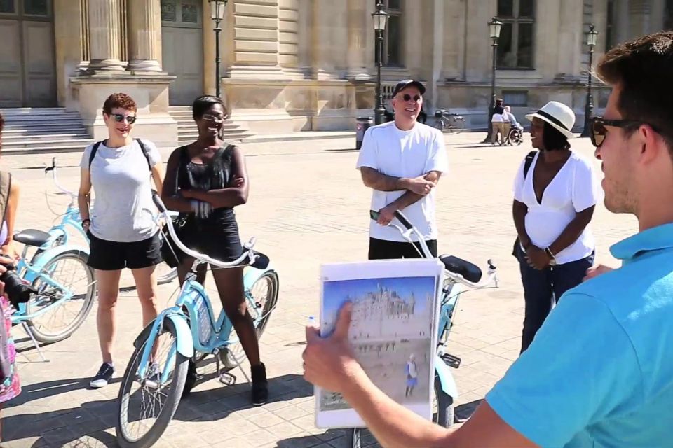 Best of Paris Bike Tour - Place de la Concorde: the best angle for Arc de Triomphe vibes