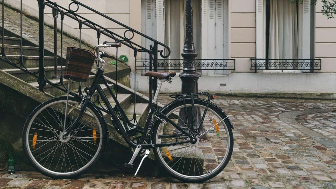 Best of Paris: Private Walking Tour with Local - How the walk typically flows (from orientation to “local mode”)