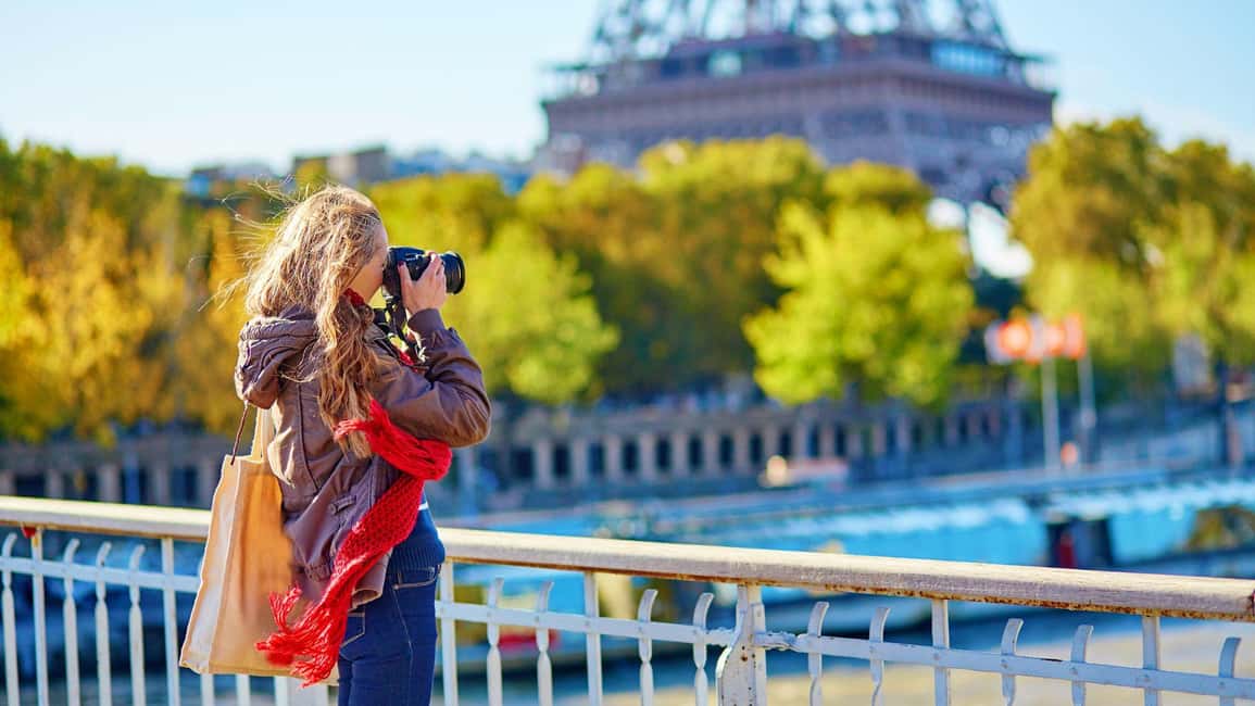 Best of Paris: Private Walking Tour with Local - Major attractions on foot: great when you want guidance, tricky if you want control