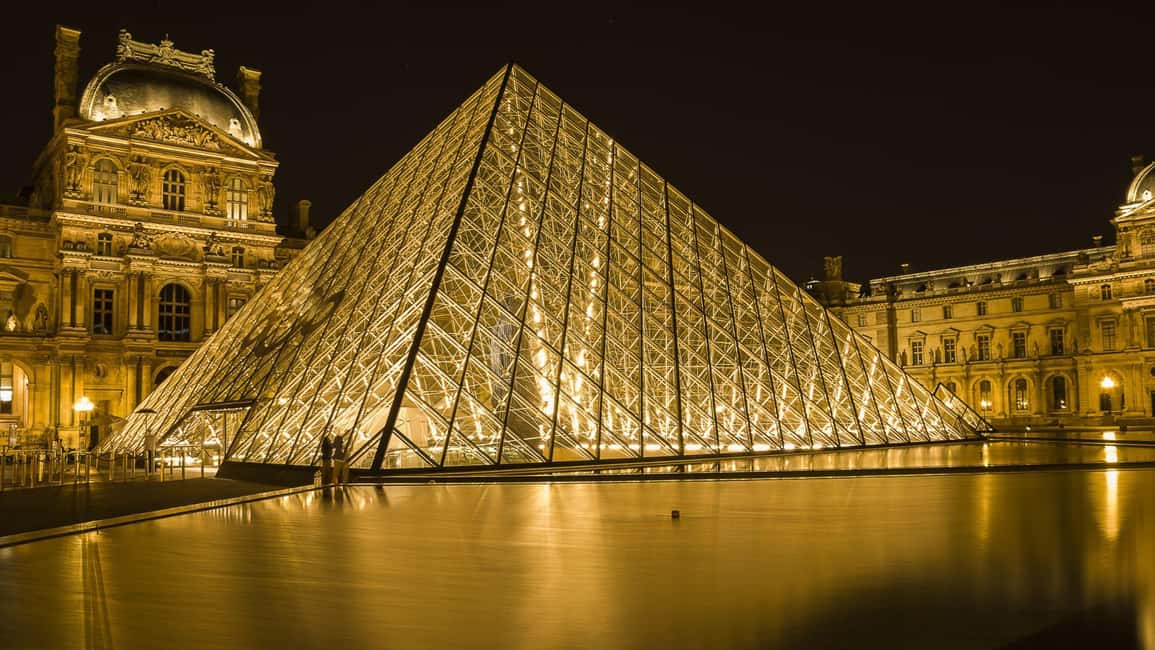 Best of Paris: Private Walking Tour with Local - The real value: local food, groceries, cafes, and street markets
