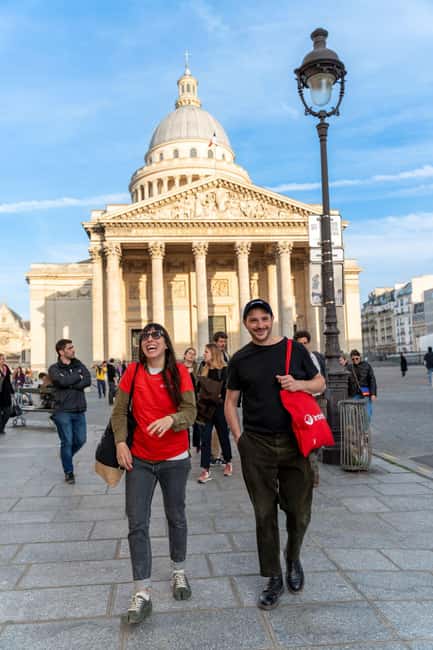 Boho Nights in Paris: A Magical Evening Tour - Starting at the Panthéon: Your First Photo and Your First Story