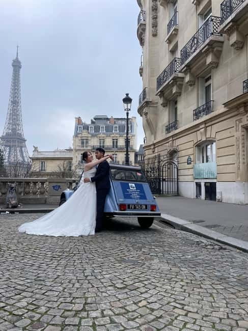 Classic Citroën 2CV tour of Paris, 1 hour - Starting at Champs de Mars: Quick, Central, and Easy to Find