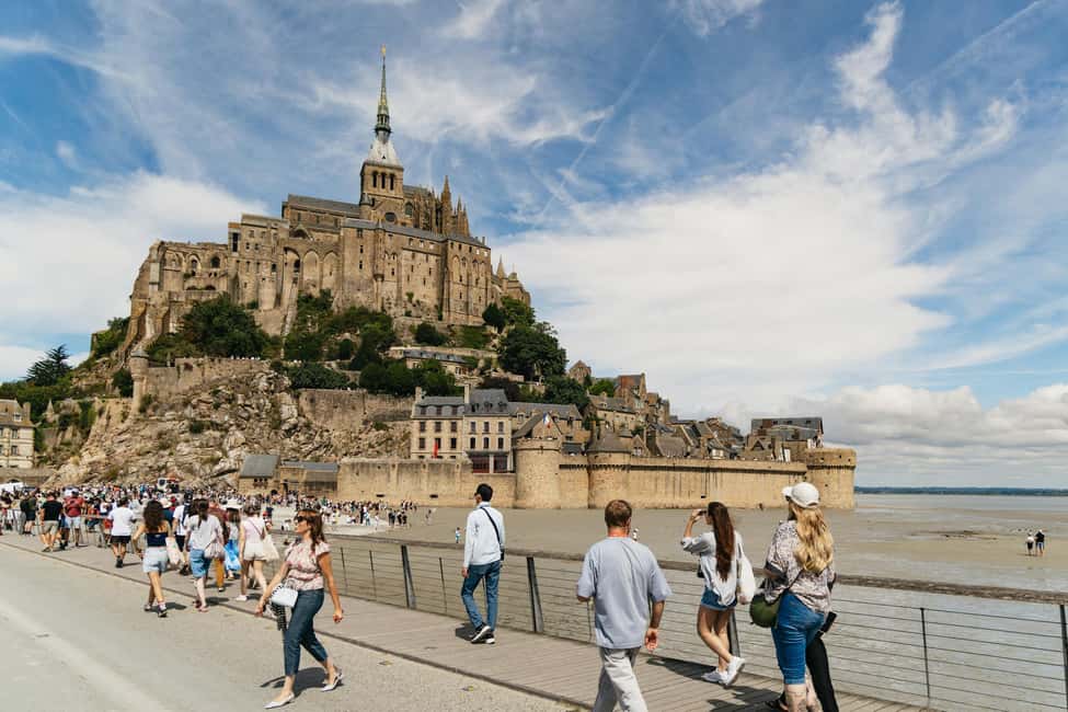 Day Trip to Mont-Saint-Michel from Paris - What to do after the abbey: crêpes, shops, and a final bay look