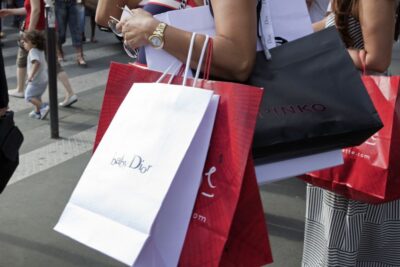Discount Couture: ultimate Paris Shopping 2h30 walking tour - Sample sales and the up-to-70% discount reality check
