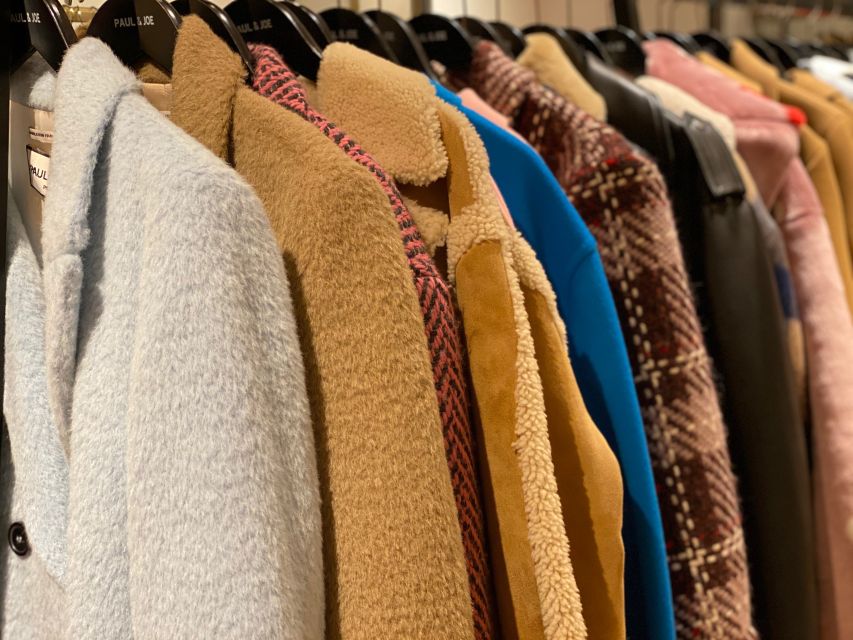 Discount Couture: ultimate Paris Shopping 2h30 walking tour - Collection prototypes and catwalk-adjacent shopping