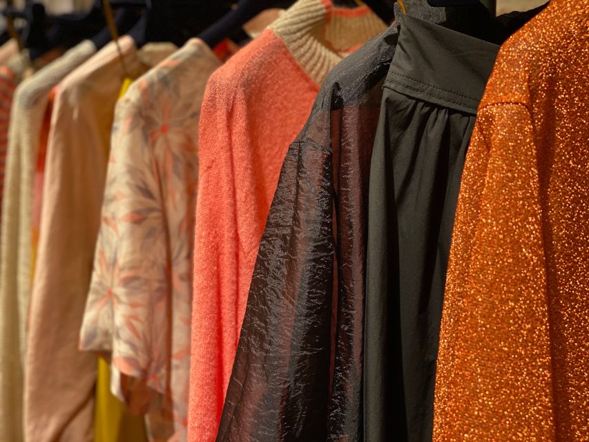 Discount Couture: ultimate Paris Shopping 2h30 walking tour - Small group size: why your shopping gets more personal