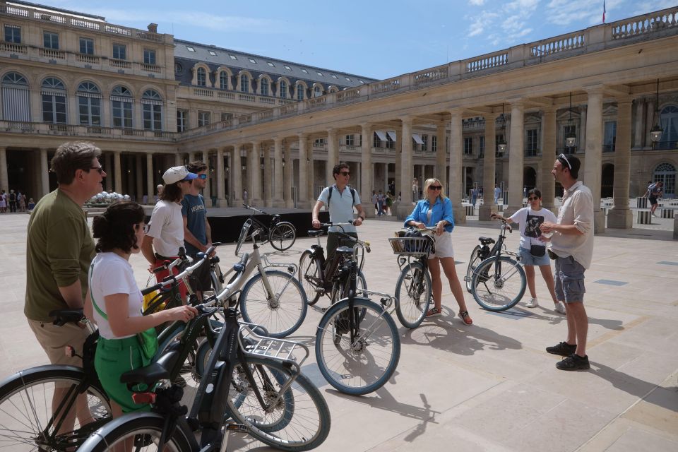 Discover Paris by bike - Île Saint-Louis: where the tour becomes easier on purpose
