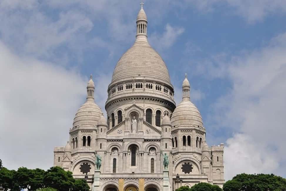 Discovering Le Marais: Guided Walking Tour of Paris - Rue des Rosiers, Impasse des Arbalétriers, and Rue Sainte-Croix de la Bretonnerie: the lanes that make Paris click