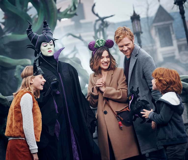 Disneyland® Paris Tickets for Train and Parks - Collecting Your Disney Tickets at Magic Ways (Before 10am)
