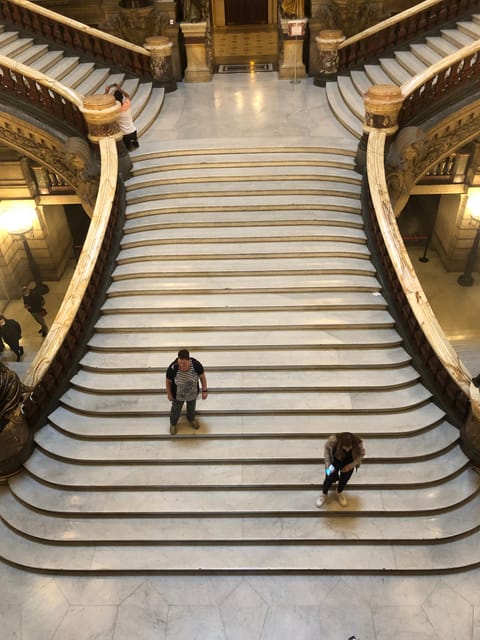 Family-friendly treasure hunt at Opera Garnier - Small rules for families: strollers, bags, and the meeting stairs