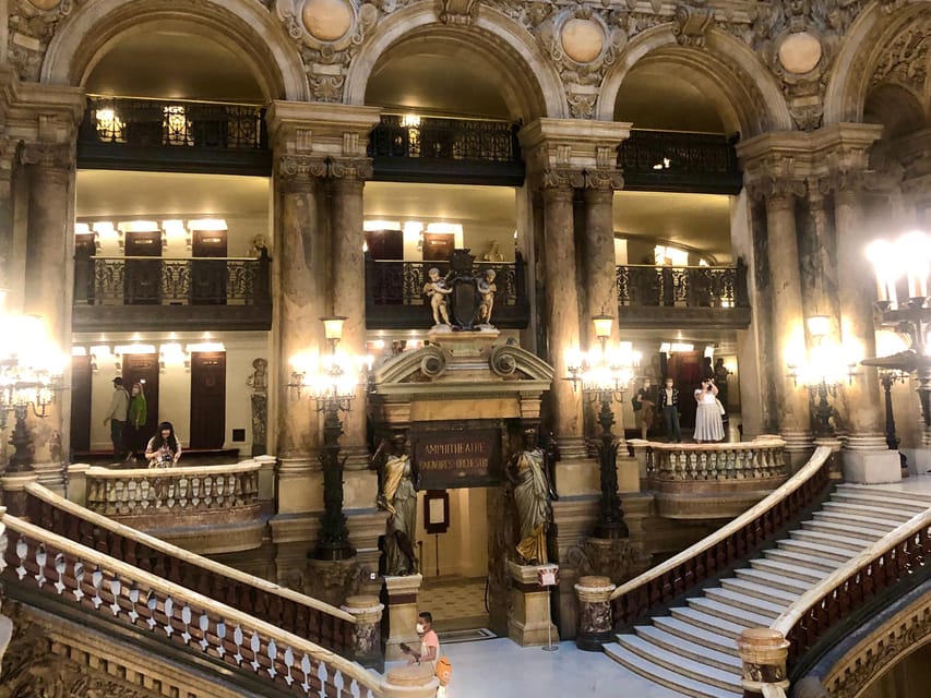 Family-friendly treasure hunt at Opera Garnier - The 1.5-hour flow: meeting, entry, and first clues