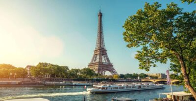 From Le Havre: Private Full-Day Trip to Paris - Eiffel Tower Time: Photos, Views, and First Impressions