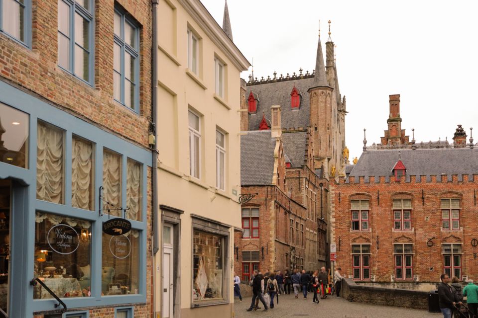 From Paris: Bruges Guided Tour with Hotel Pickup - Crossing into West Flanders: Bruges as a walkable UNESCO city