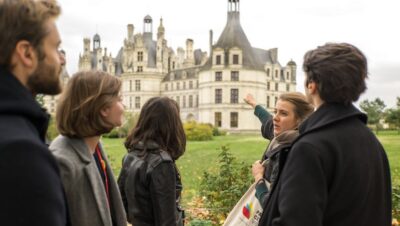 From Paris: Full-Day Loire Valley Chateaux Tour - Getting to the Start: Cour Saint-Émilion and the ParisCityVision Sign