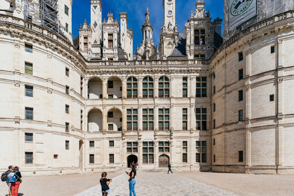 From Paris: Loire Valley Castles Day Trip With Wine Tasting - Blois Lunch Time: Square Louis XII and a Real Break