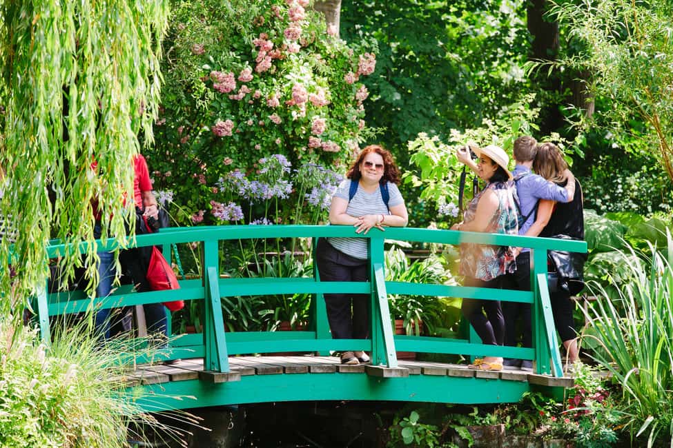 From Paris: Monet Garden & Giverny Bike Tour and Picnic Stop - Hotel Baudy and Impressionist Footsteps Near the Seine
