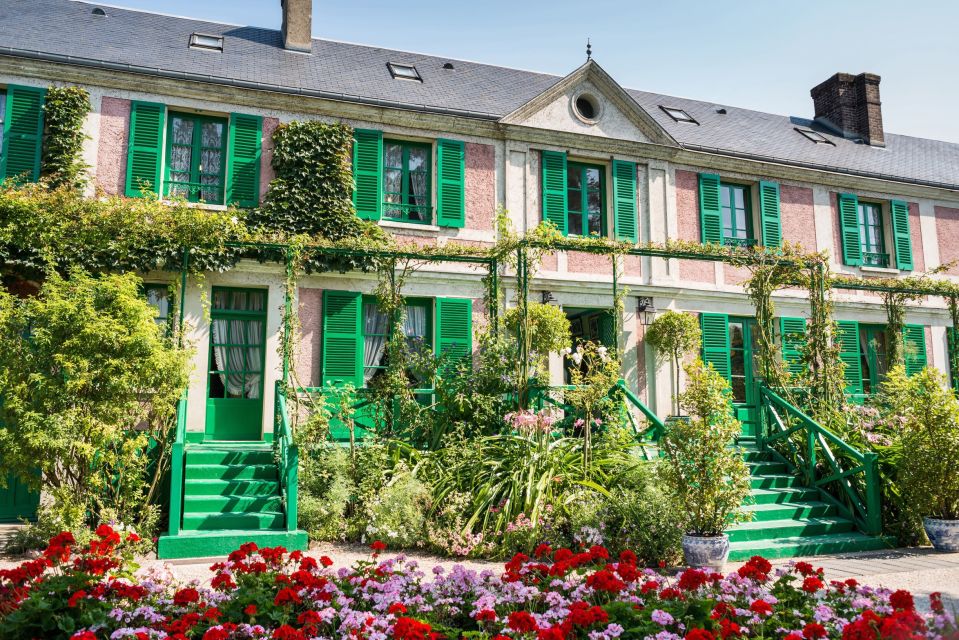 From Paris: Monet Impressionism Tour to Giverny by Minibus - The lily pond and Japanese bridge: the moment the tour becomes real