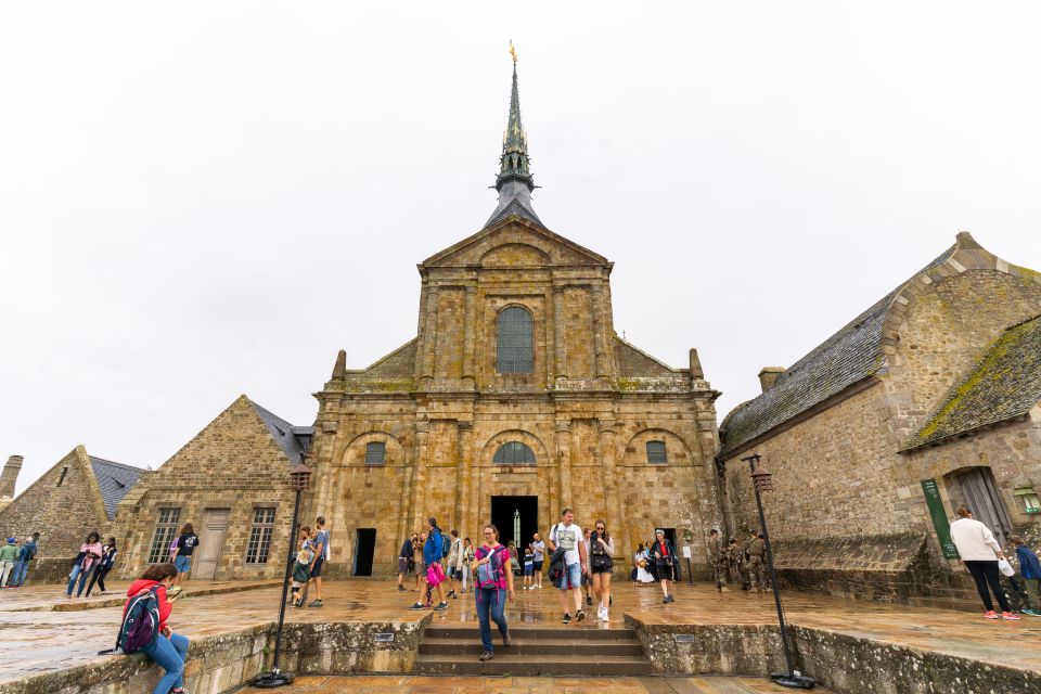 From Paris: Mont Saint Michel Day Trip with a Guide - Food Without the Panic: Crepes, Seafood, and Timing