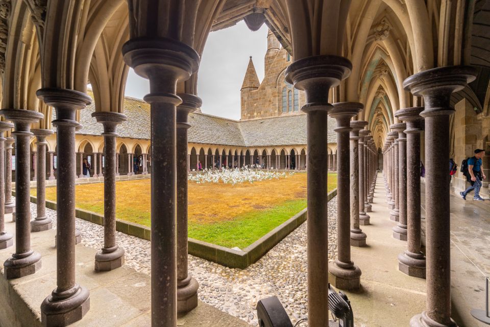 From Paris: Mont Saint Michel Day Trip with a Guide - The 14-Hour Plan: When to Rest on the Coach