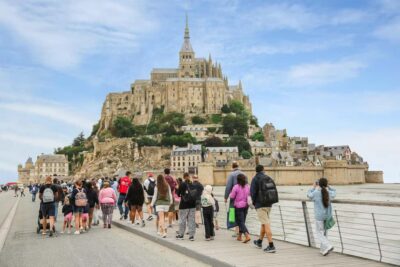 From Paris: Mont Saint-Michel Tour with Hotel Pickup Service - Normandy Viewpoints and the Mont Saint-Michel Arrival Moment