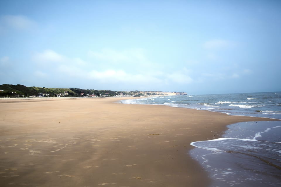 From Paris: Normandy D-Day Beaches Day Trip with Lunch - Arromanches and the Mulberry Harbour: How the Supply Story Continues