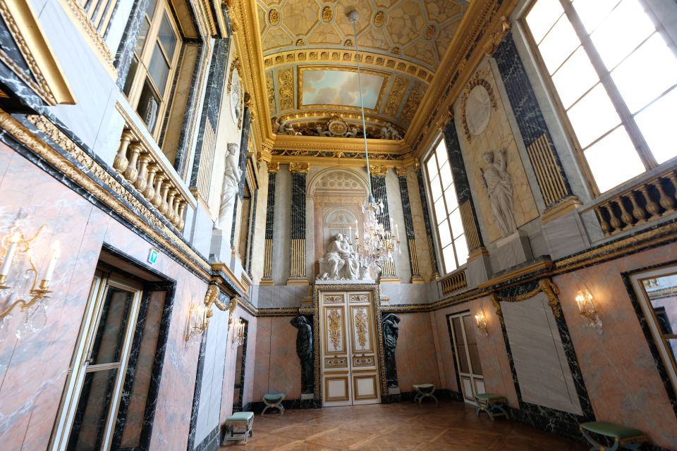 From Paris: Versailles Palace and Gardens Guided Day Trip - Versailles Gardens with a guide, then real freedom