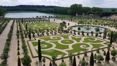 From Paris: Versailles Palace and Gardens Guided Experience - Skip-the-line gardens + a guided walk: where most of the magic happens
