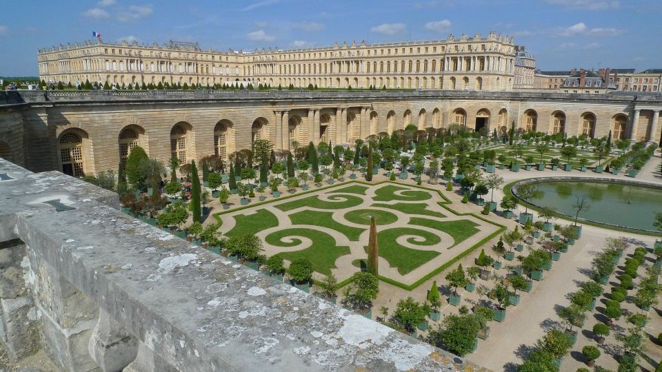 From Paris: Versailles Palace and Gardens Guided Experience - Transportation and timing: the small details that affect your whole day