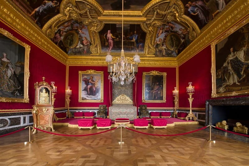 From Paris: Versailles Palace and Gardens with Transfer - Who this Versailles transfer tour suits best
