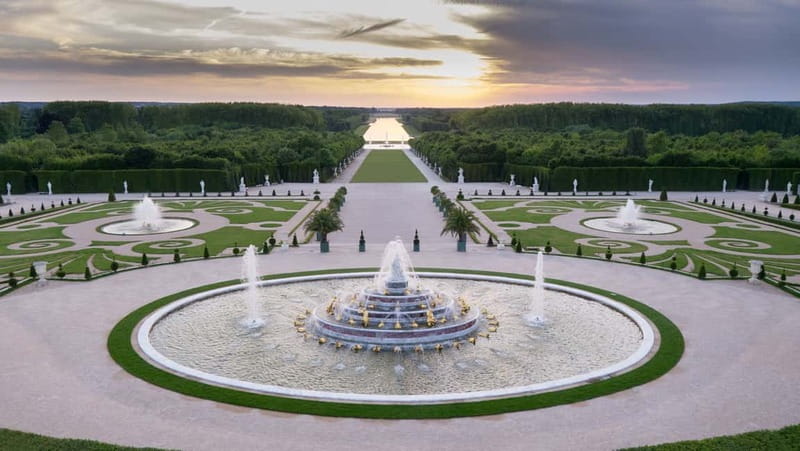 From Paris: Versailles Palace and Gardens with Transfer - The palace walk-through: Louis XIII, Louis XIV, and how the story fits together