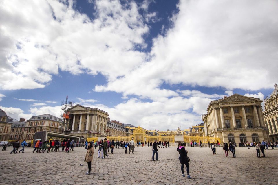 Gardens of Versailles Walking Tour & Palace Entry - 3 hours of Versailles: where the guide leads and where you go solo