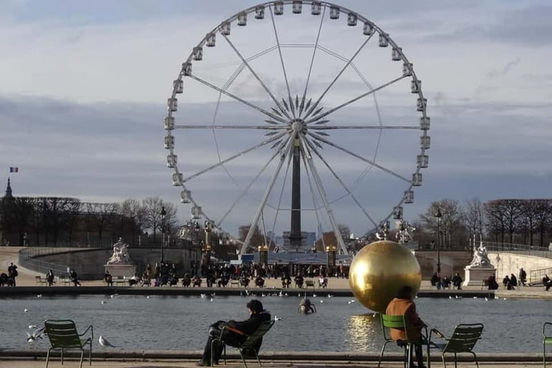 German private Walking Tour through Montmartre & Passages - Grands Boulevards and viewpoints: Paris on its big scale