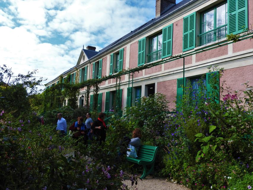 Giverny: Monet’s House and Gardens Skip-the-Line Tour - Accessibility and the house-garden tradeoff