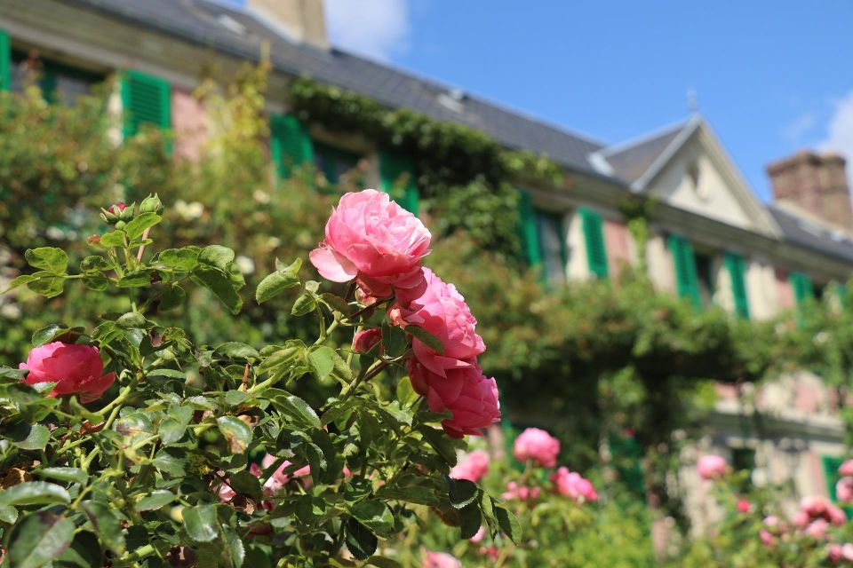 Giverny Private Guided Walking Tour - Meeting in Front of Monet’s House: Start With the Right Point