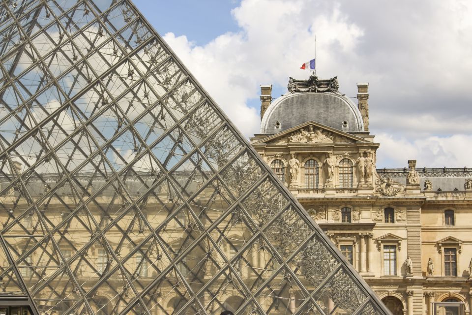 Louvre Masterpieces Private Guided Tour with Reserved Access - Medieval Foundations: the Louvre as a fortress, not just a gallery