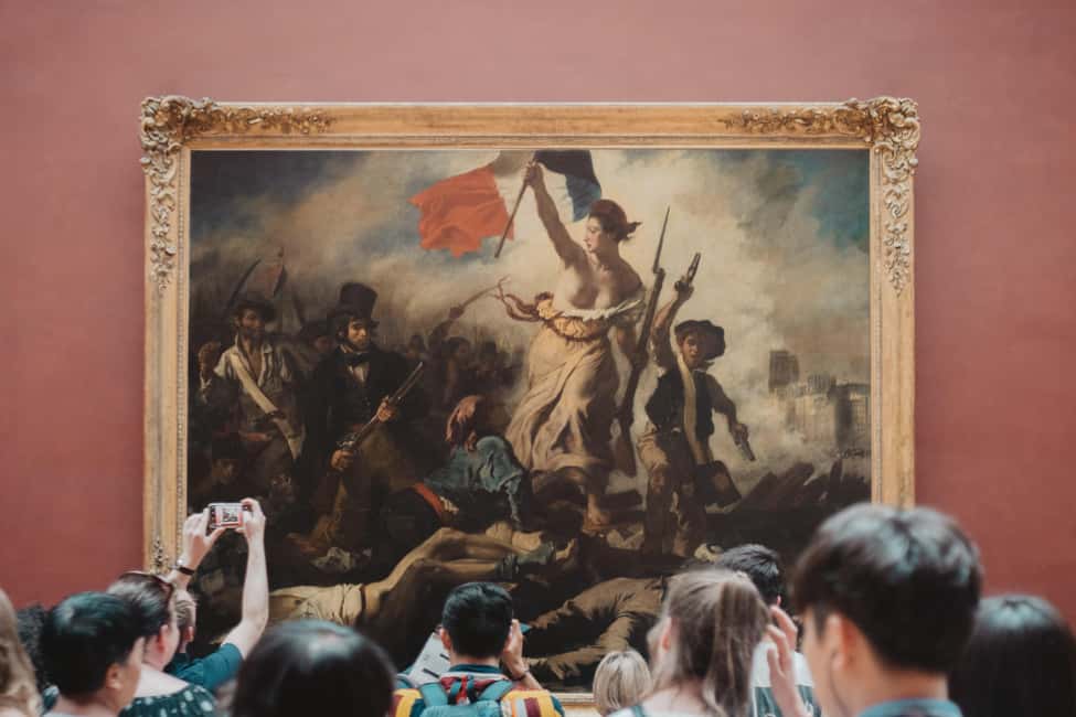 Louvre & Mona Lisa Small Group Tour with Reserved Entry - Meeting at the Arc: start where Paris funnels you