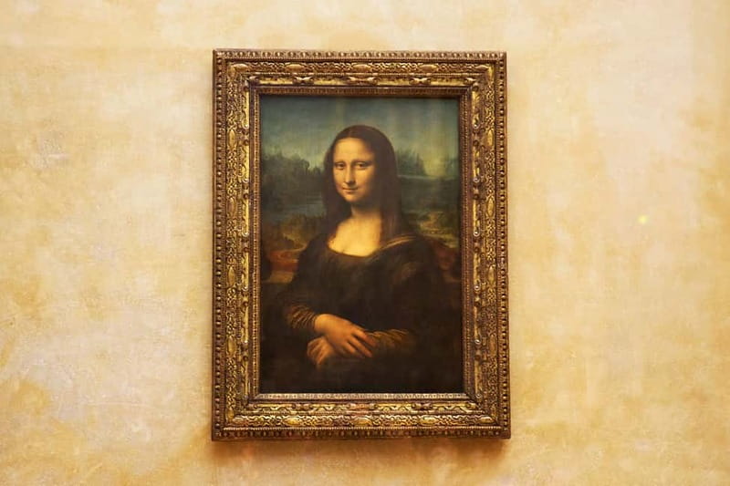 Louvre Museum: Mona Lisa Without the Crowds Last Entry Tour - Skip-the-line entry + headsets: how the tour saves your attention