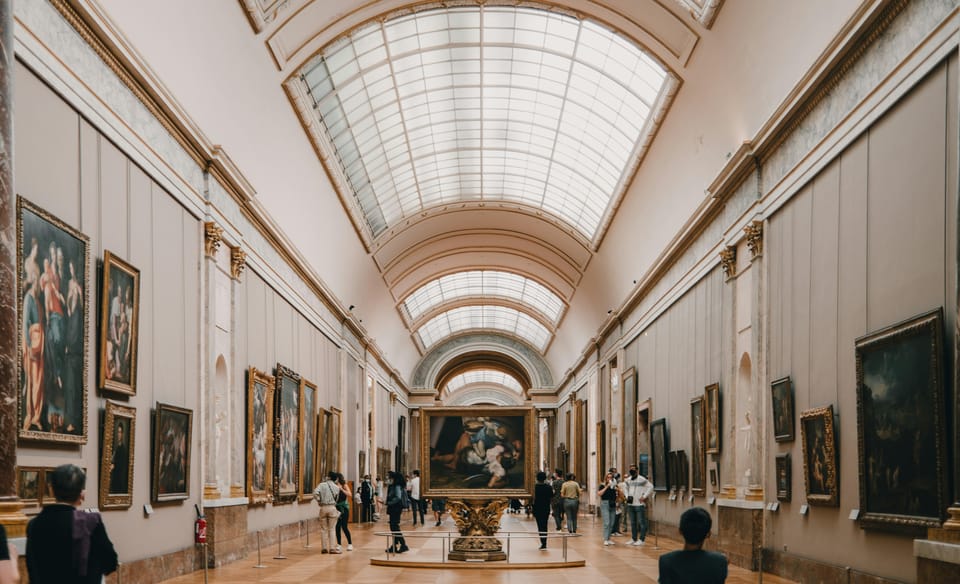 Mona Lisa & Treasures: 6-people Max Louvre Experience - Where the Tour Starts: Getting Oriented in a Museum Maze