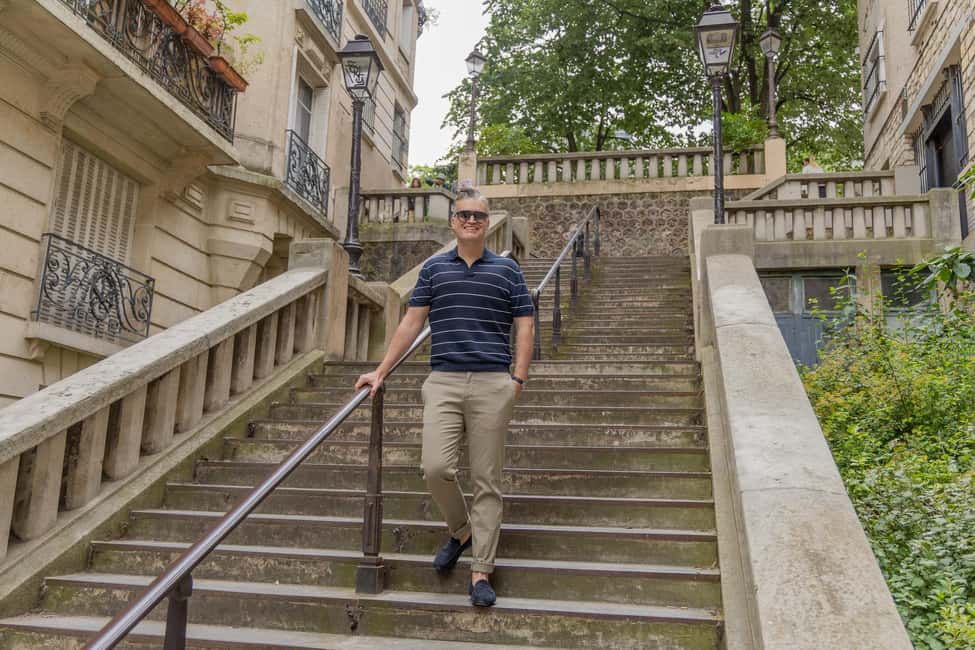Montmartre Sacre Coeur area photoshoot by Paris photographer - Price and value: is $39 a fair trade for 200+ originals?
