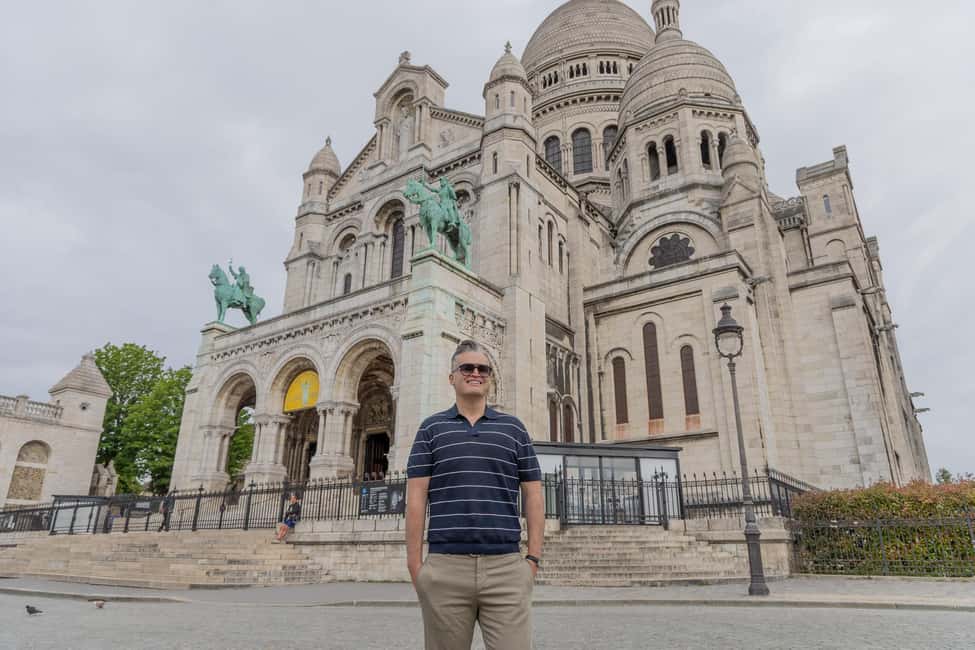 Montmartre Sacre Coeur area photoshoot by Paris photographer - What you actually get back: 200+ original high-res JPEGs