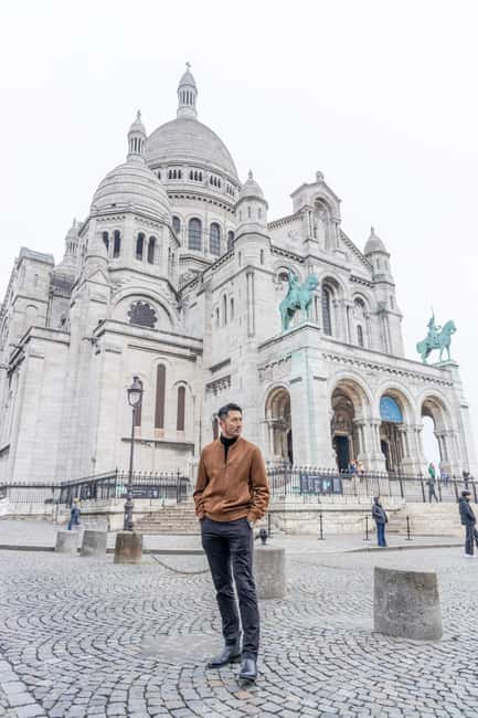 Montmartre Sacre Coeur area photoshoot by Paris photographer - Private and personal: why exclusivity changes your photos
