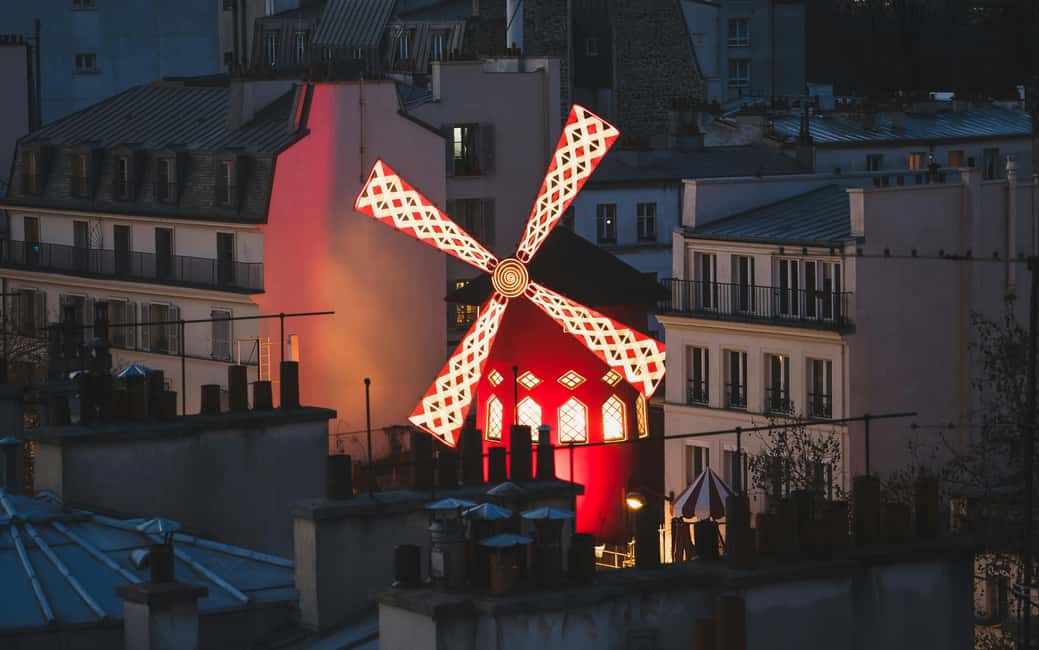 Montmartre Walking Tour with Smartphone App - A story-driven Montmartre walk you control