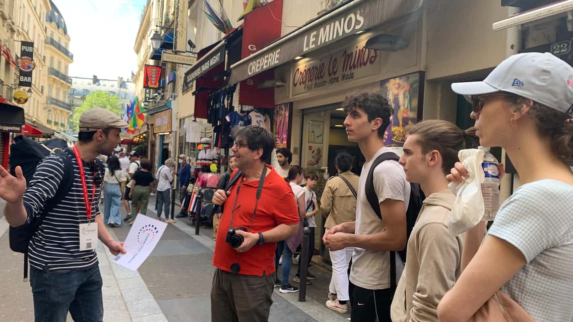 Notre-Dame Cathedral Exterior & Latin Quarter Guided Tour - Getting oriented fast: your start at Place Saint-André des Arts