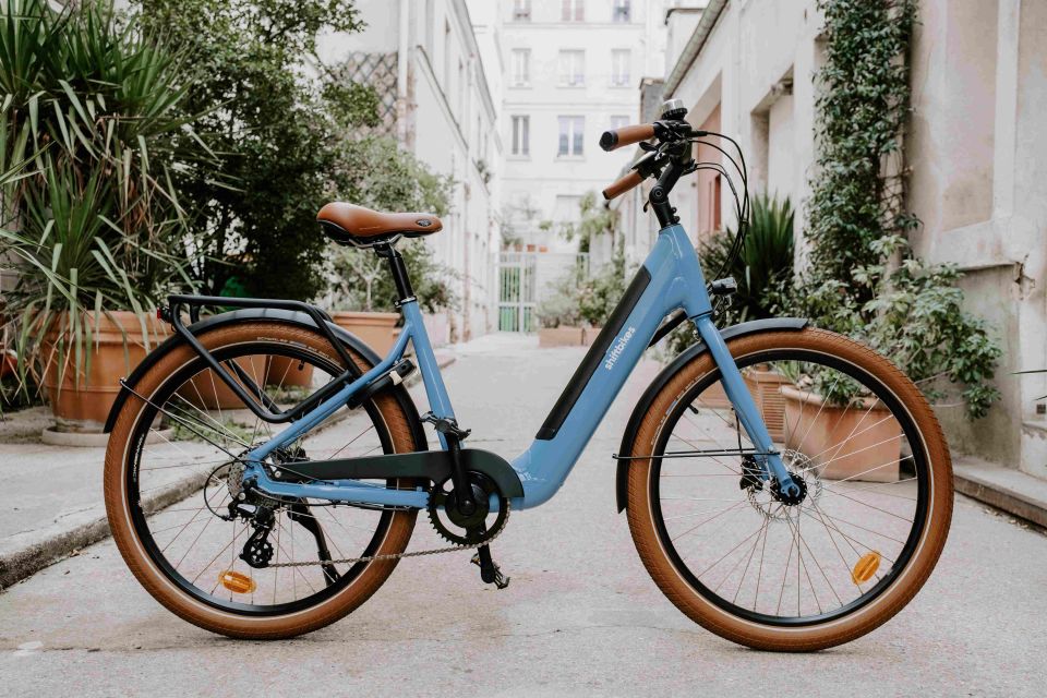 Onebike: Electric Bike Rental in the in the heart the Paris - Families and everyday convenience: child seats, baskets, phone holders