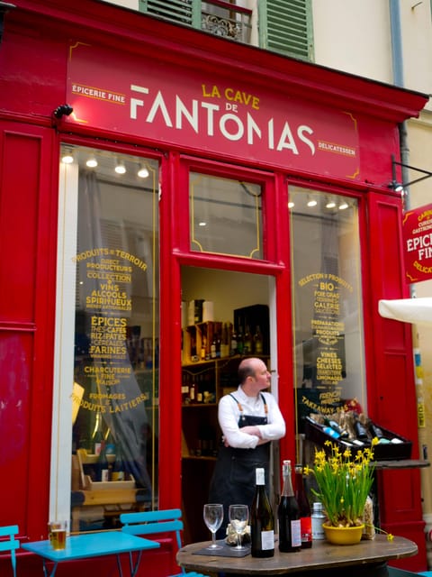 Oyster and white wine tasting in the heart of Montmartre - Cave de Fantomas in the heart of Montmartre