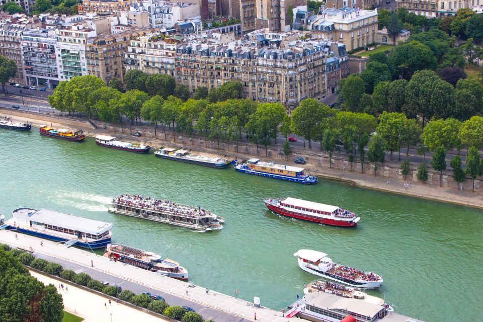 Paris: 1.5-Hour Segway Tour with River Cruise Ticket - Languages and Group Format: When Private Means Better