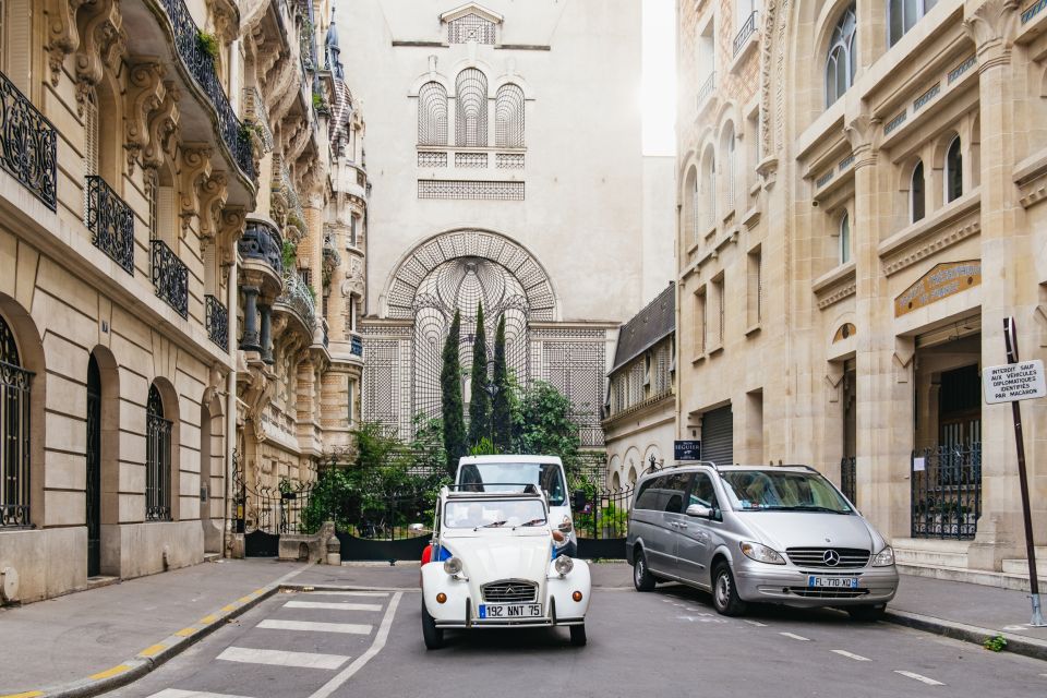 Paris: 1-Hour Vintage Citroen 2CV Tour - Car comfort and small touches that change the vibe