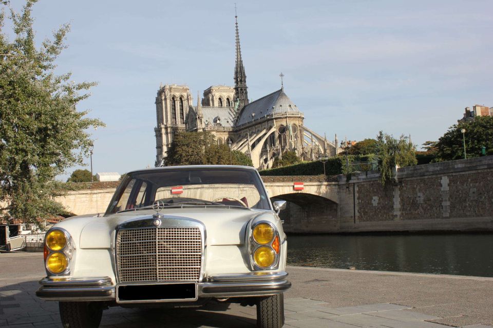 Paris: 2.5-Hour Guided Vintage Car Tour and Wine Tasting - Eiffel Tower: you get time built around photos