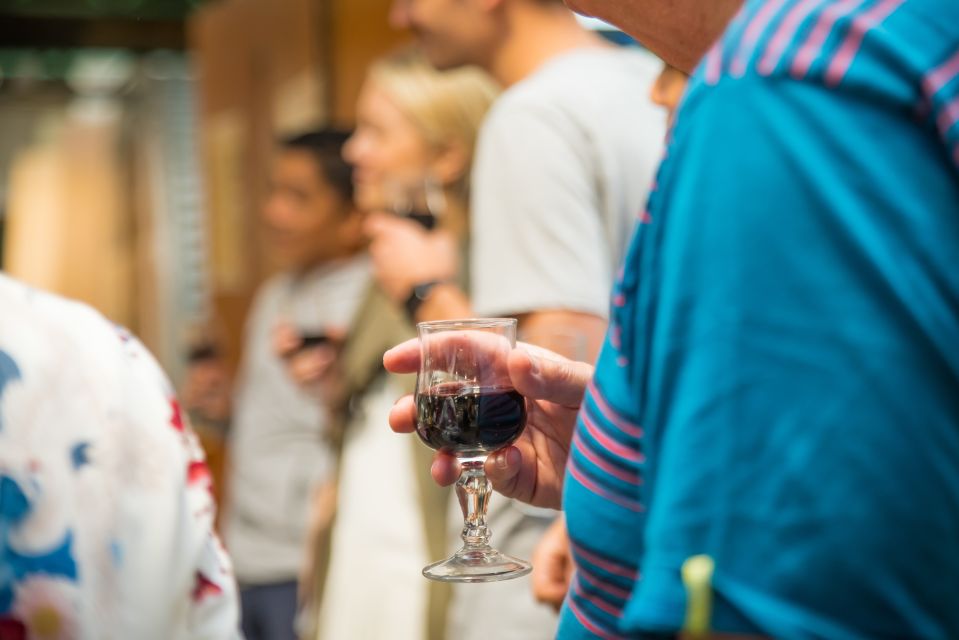 Paris: 2.5–Hour Montmartre Wine and Bistro Tour - Why Montmartre Becomes a Food Tour Instead of a Walk